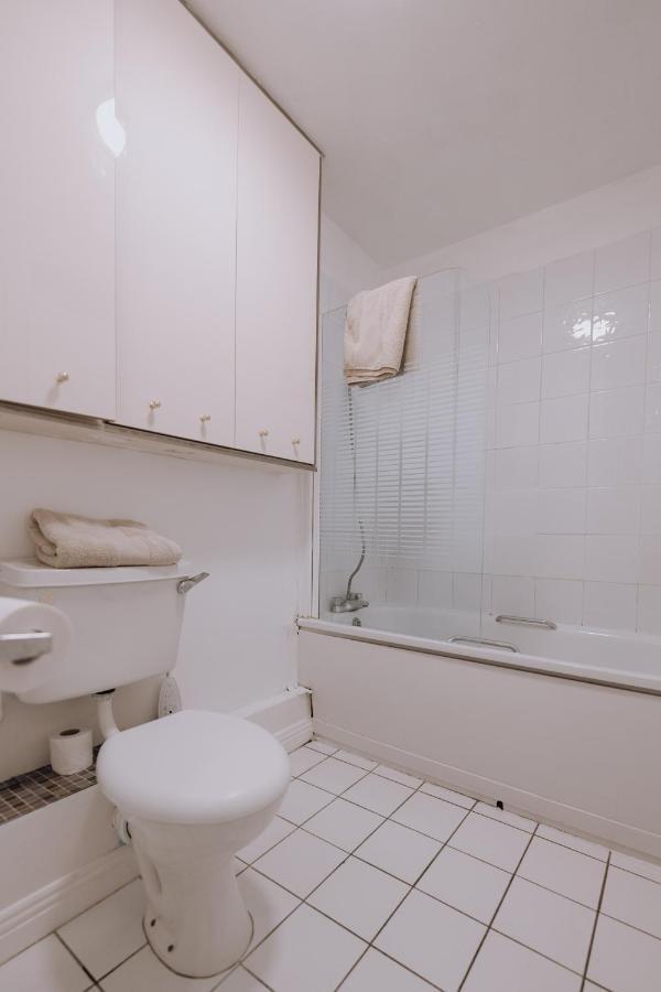 Smithfield Square Nest Entire Apt Dublin Bagian luar foto